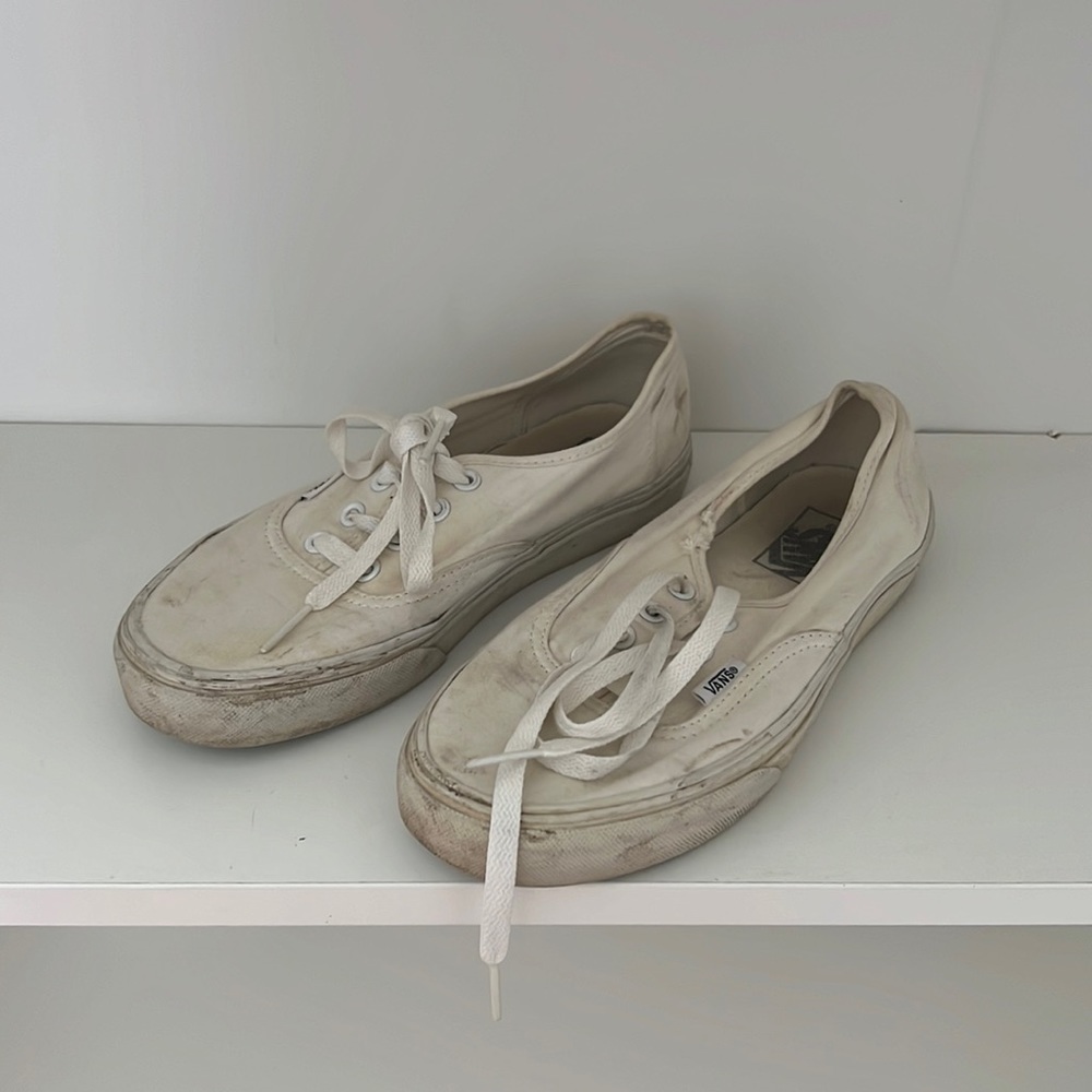 White Vans W7.5
